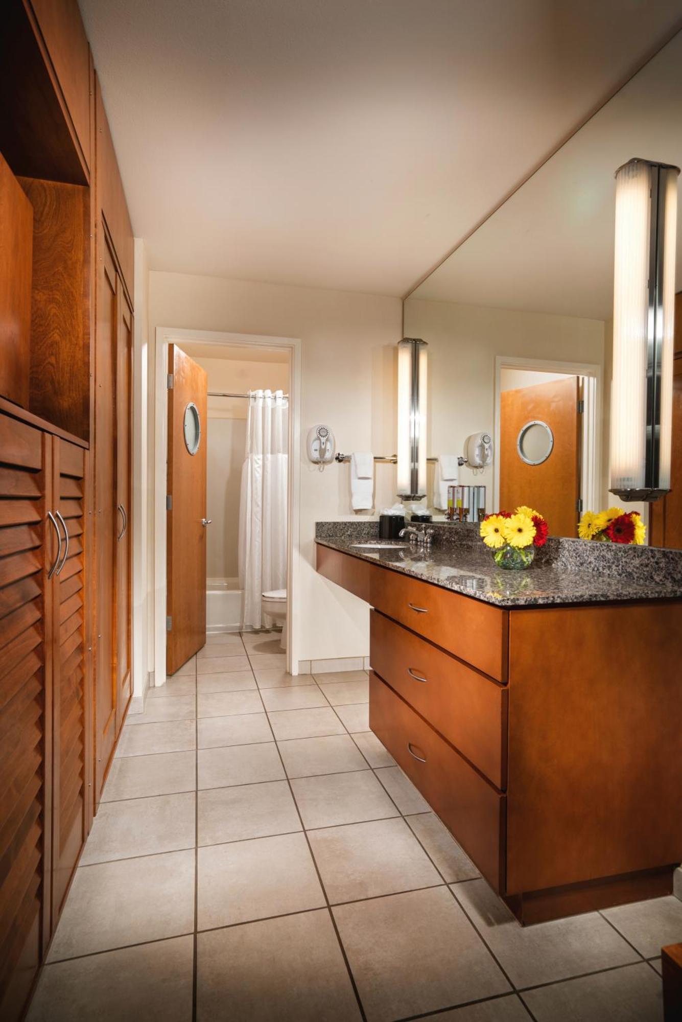 Studio Suite,1279044148:JPEG