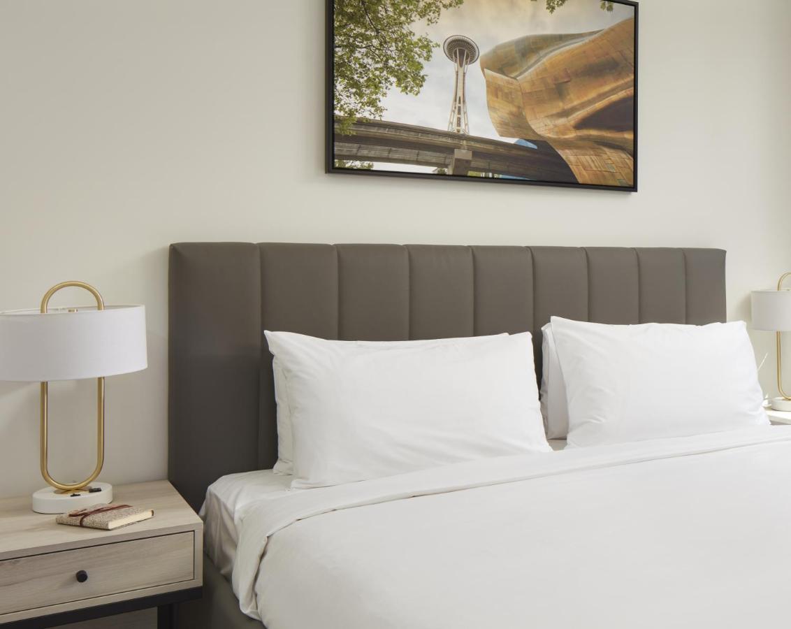 Two-Bedroom Suite,1352843113:JPEG