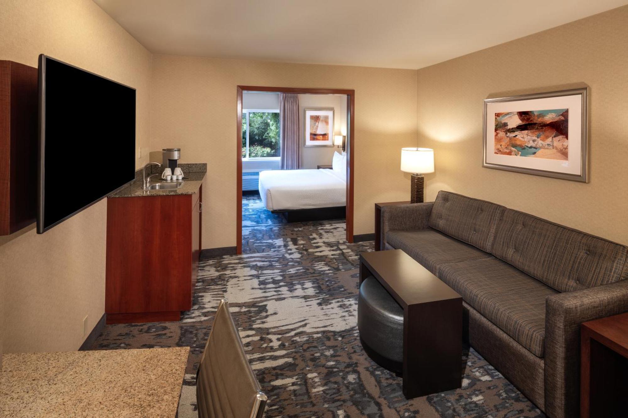 King Mini-Suite