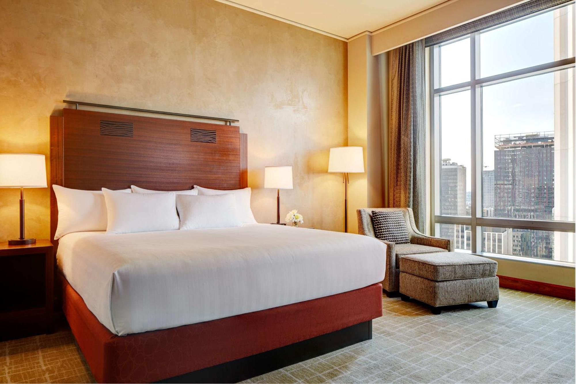King Room with Accessible Shower - Disability Access,147651410:JPEG