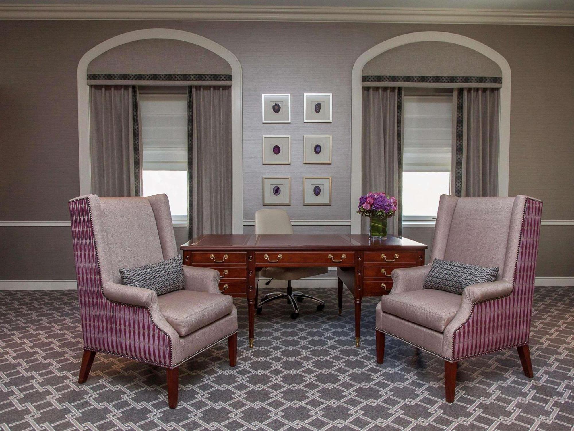 Olympic Presidential Suite with One King Room and Two Bathrooms