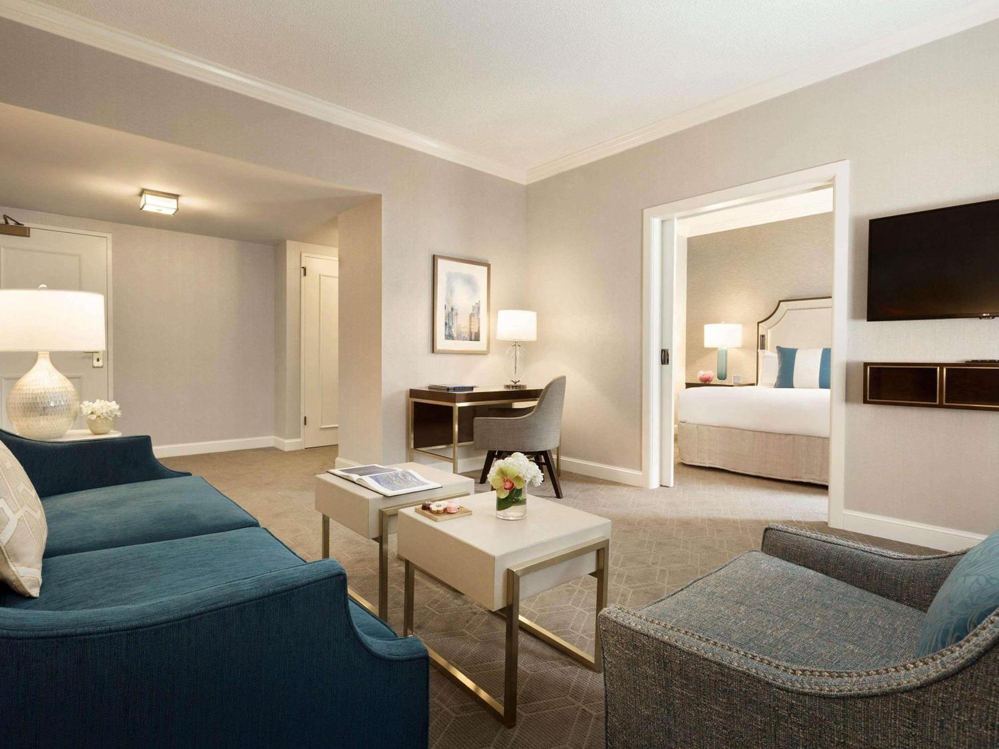 One-Bedroom King Suite