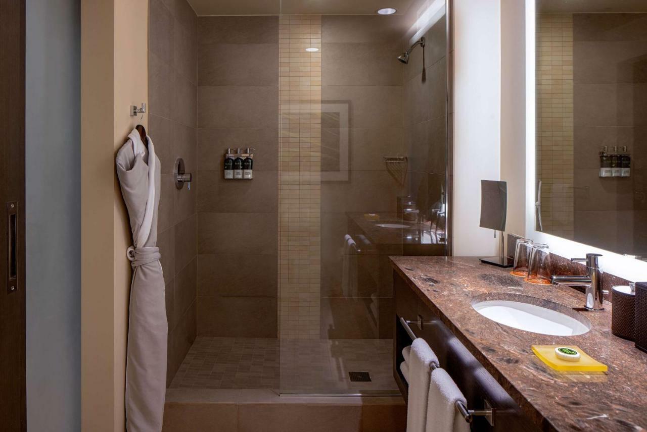 King Room Accessible Tub Disability Access