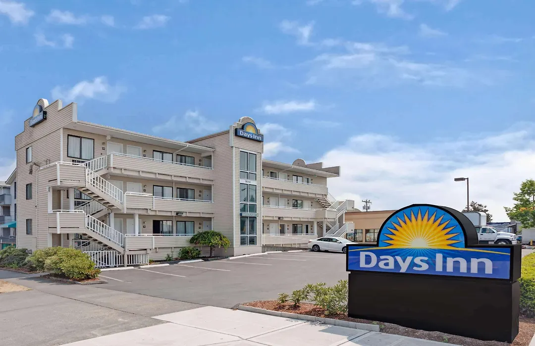 Days Inn By Wyndham Seattle North Of Downtown-1