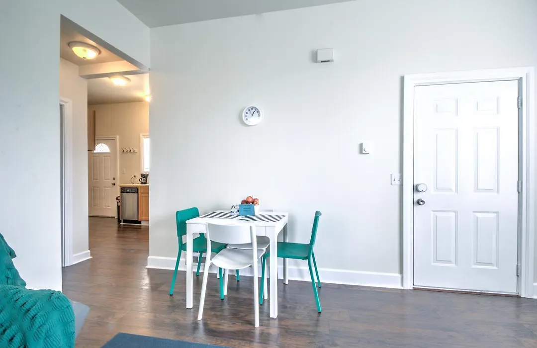 Cozy 2 Bdr Apt At Heart Of Capitol Hill - Apt A-1