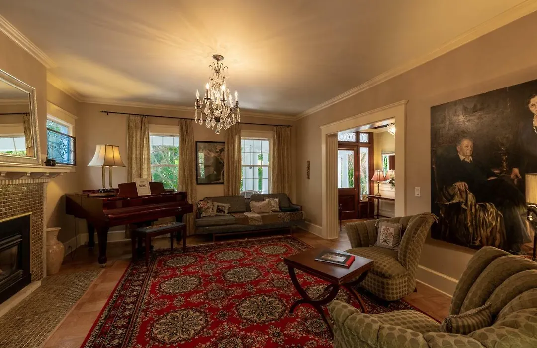 Mozart Guest House Seattle Bed And Breakfast-1