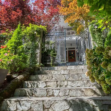 Mozart Guest House Seattle Bed And Breakfast-3